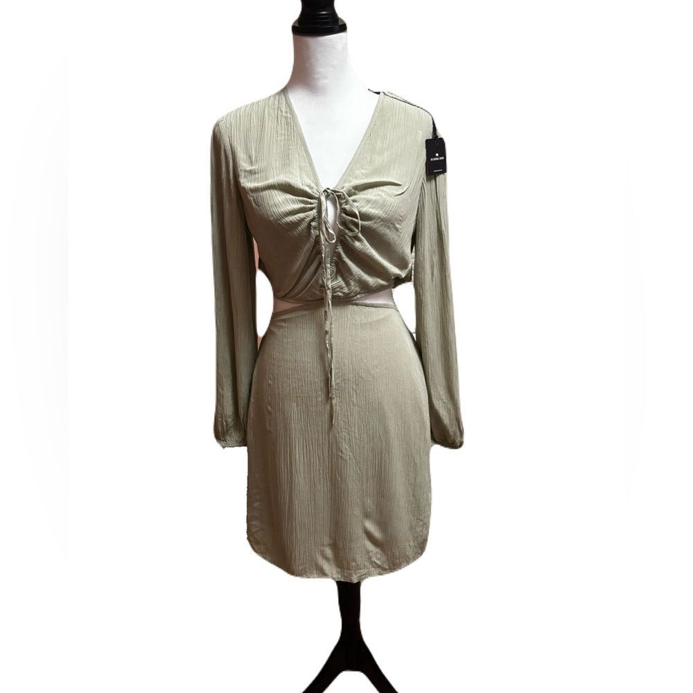 NWT The Normal Brand Ezra Crepe Cutout Dress XS Sage Boho Resort SOLD OUT - Picture 2 of 10